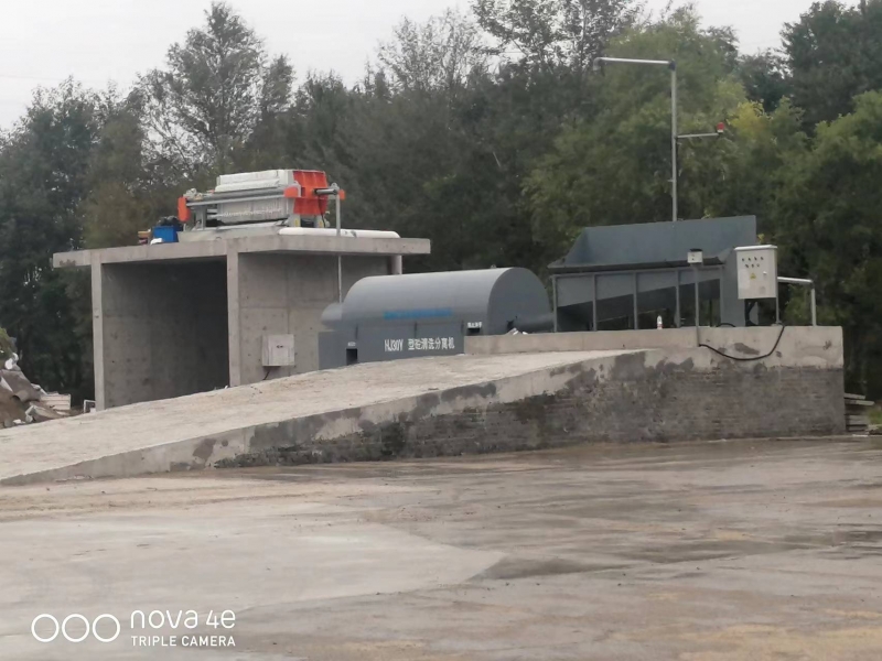 滁州中油吉林化建砂石分离机与压滤机安装完毕